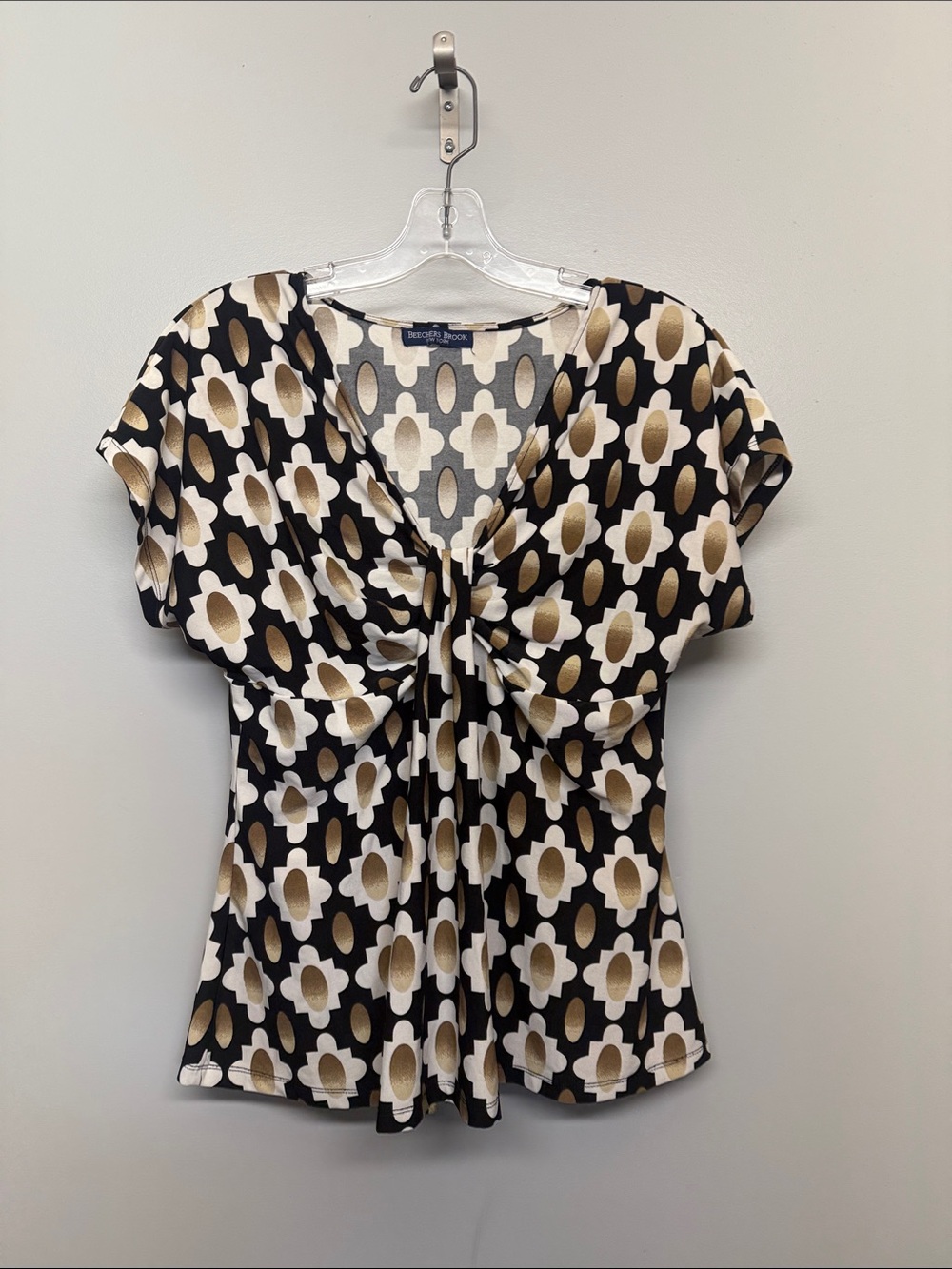 Beecher’s Brook Knot-Front Geometric Print Blouse - Black & Beige